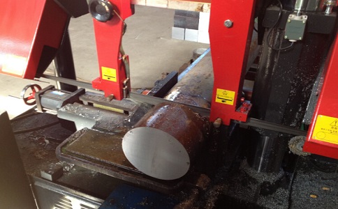 越西卧式带锯床加工时出现明显振荡如何排查？